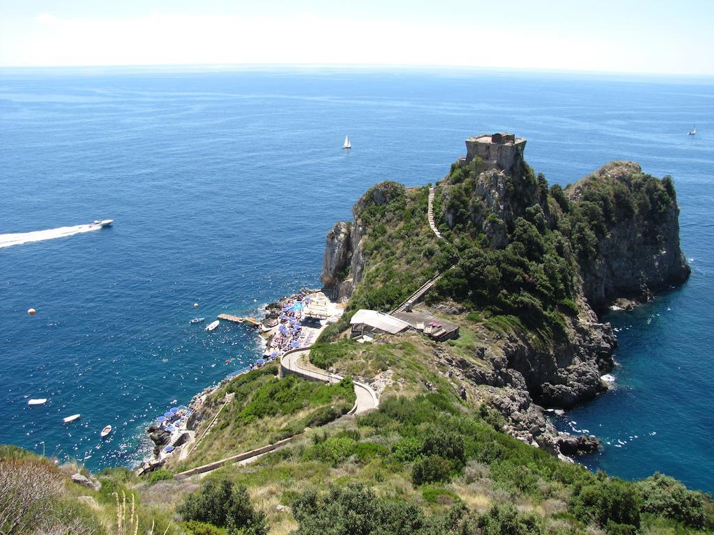 콩카데이마리니 Amalfi 51 Con Vista Mare, Giardino E Terrazze 빌라 객실 사진
